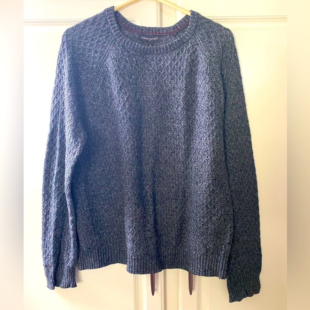 Banana republic men’s grey tweed sweater, medium. 80% cotton 30% nylon 10% wool.
